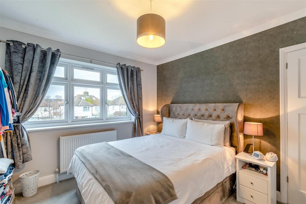 8584717-interior16.jpg