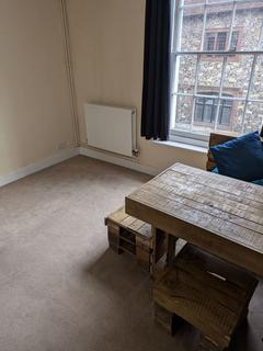 2 bedroom flat to rent, , Canterbury