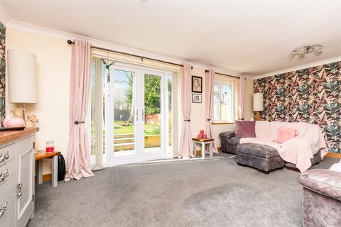 3 bedroom detached bungalow for sale, The Gallops, Vigo, Kent