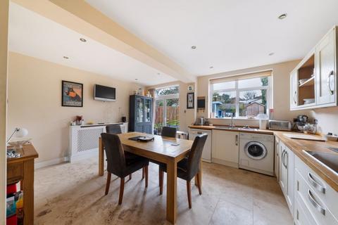 32 Prior Avenue, Sutton, SM2 5HY