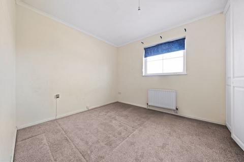 10 Eindhoven Close, Carshalton, SM5 2FD
