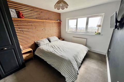 4 Bryn Goleu, Southsea, Wrexham, LL11 6SB