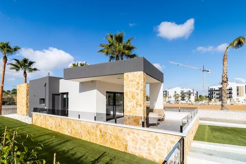 2 bedroom bungalow, C. Gerona
