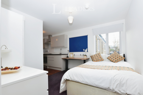 Studio to rent, Somerlayton House, Norwich