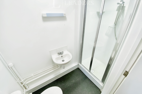 Studio to rent, Somerlayton House, Norwich