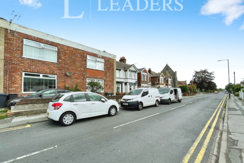 2 bedroom flat to rent, Bennett Road, Bournemouth