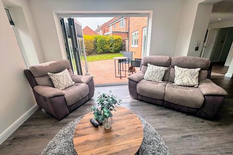 21 Elm Grove, Wootton, Northampton, NN4 6FB