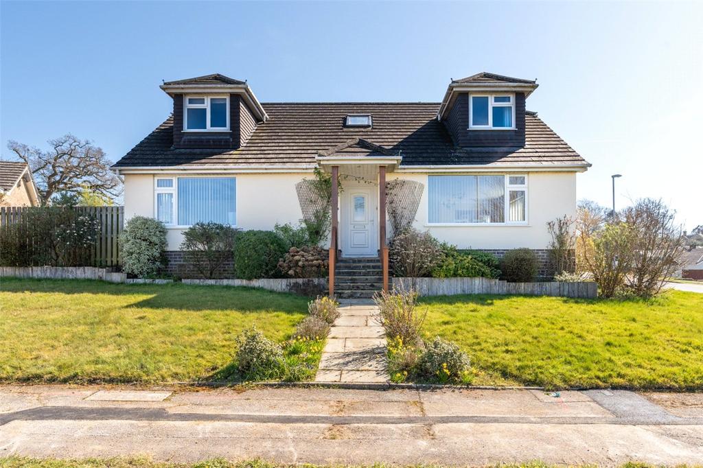 4 bedroom detached house to rent