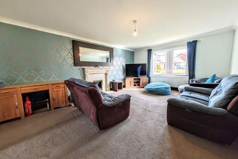 4 bedroom detached house for sale, Warren Hill, Faugh