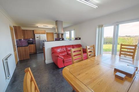 4 bedroom detached house for sale, Warren Hill, Faugh
