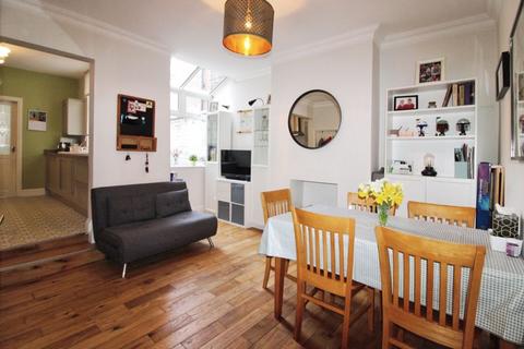 31 Brookfield, Prestwich, Manchester, M25 1EL