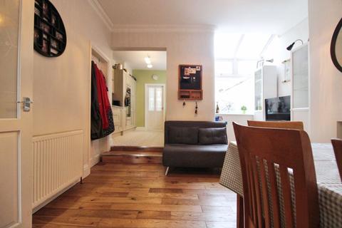 31 Brookfield, Prestwich, Manchester, M25 1EL