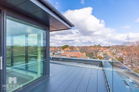 3 bedroom apartment for sale, Reef Manor, 5 Wollstonecraft Road, Bournemouth, BH5