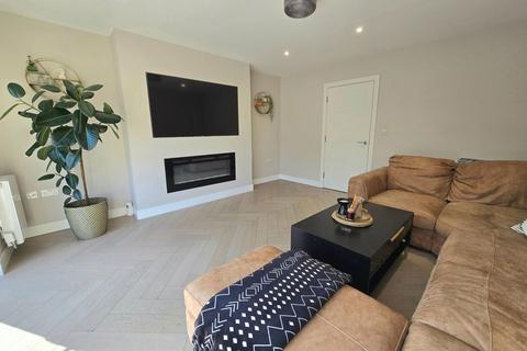 23 Commodores Close, Minster On Sea, Sheerness, ME12 3UU