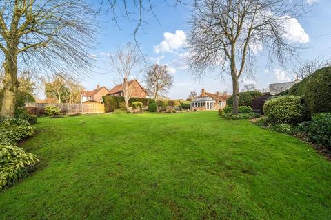 3 bedroom detached bungalow for sale, High Street, Bedford MK44