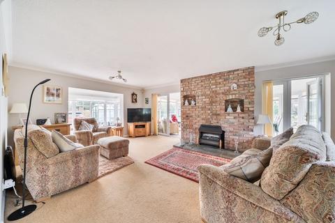 3 bedroom detached bungalow for sale, High Street, Bedford MK44