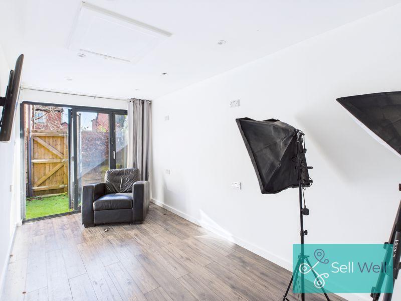 Studio/Converted...