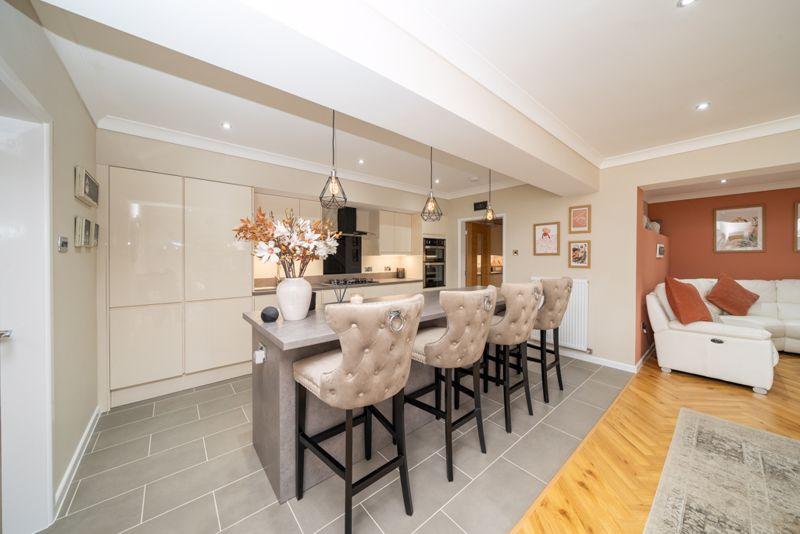 Sitting/dining/kitchen