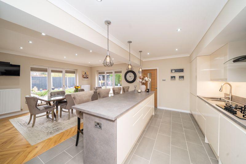 Sitting/dining/kitchen