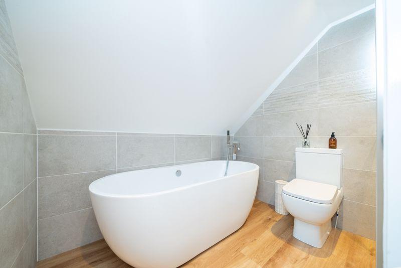 Bedroom 1 en suite
