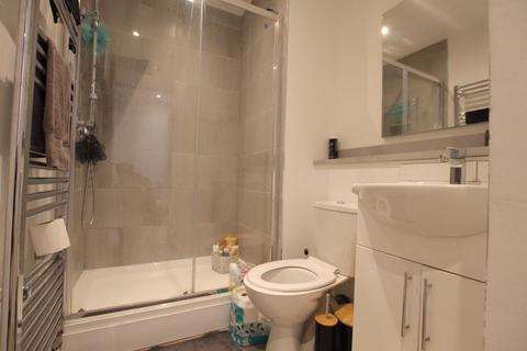2 bedroom apartment to rent, Splott Road, Cardiff CF24