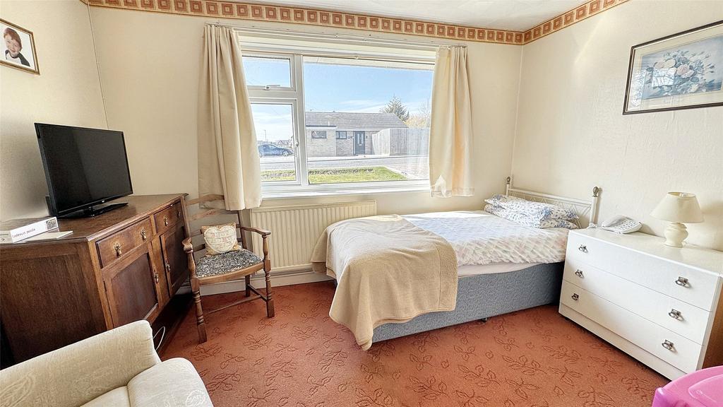 Dining Room/Bedroom