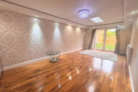 3 Thrupp Bridge, Wootton, Northampton, NN4 6AR