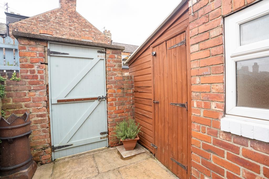 6emmersonstreet24