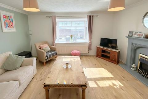 99 Bay View Gardens, Skewen, Neath, SA10 6NF
