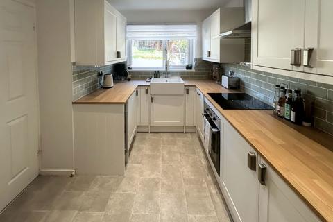 99 Bay View Gardens, Skewen, Neath, SA10 6NF