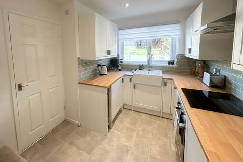 99 Bay View Gardens, Skewen, Neath, SA10 6NF