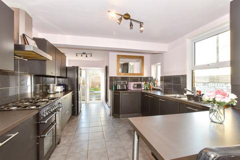 6 bedroom terraced house for sale, Ethelbert Road, Margate, Kent