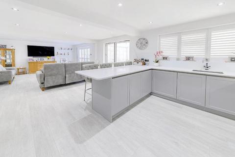 4 bedroom detached house for sale, Bedford MK41