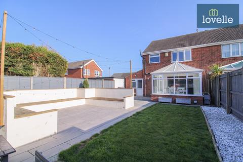 3 bedroom semi-detached house for sale, Faulding Way, Grimsby DN37