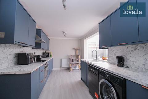 3 bedroom semi-detached house for sale, Faulding Way, Grimsby DN37