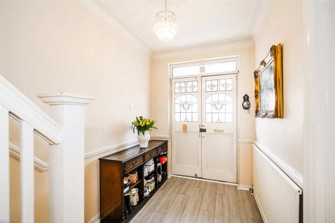 3 bedroom terraced house for sale, Brockham Drive, Gants Hill IG2