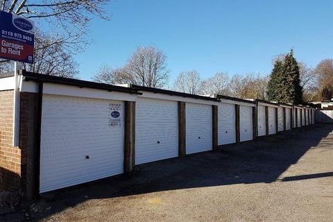 Garage to rent, Beeching Close, Ash GU12