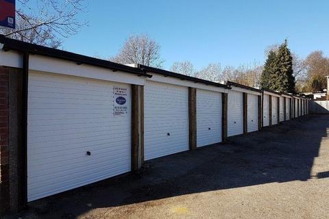 Garage to rent, Beeching Close, Ash GU12