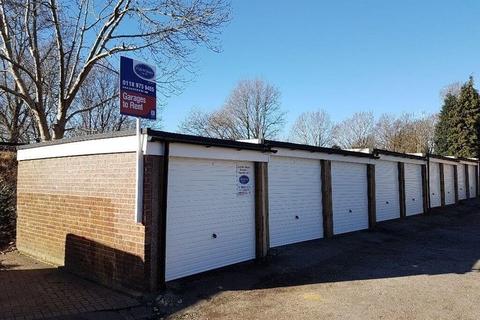 Garage to rent, Beeching Close, Ash GU12