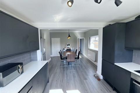 217 Sheffield Road, Woodhouse Mill, Sheffield, S13 9ZD