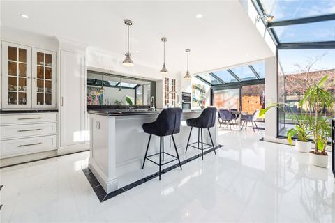 4 bedroom terraced house for sale, Taybridge Road, SW11
