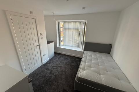 1 bedroom in a house share to rent, Abbey Road, Smethwick, B67 5RD