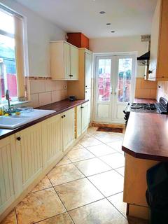 3 bedroom terraced house to rent, Park Road, Smethwick, B67 5HT