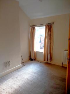 3 bedroom terraced house to rent, Park Road, Smethwick, B67 5HT