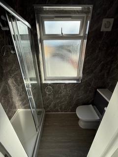 1 bedroom in a house share to rent, Room 2,10a Abbey Road, Smethwick