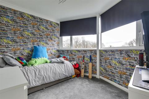 44 Home Park, Oxted, RH8 0JU