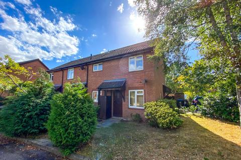 82 Barnfield Way, Oxted, RH8 9QG