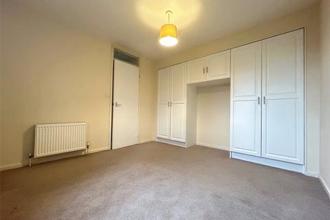 82 Barnfield Way, Oxted, RH8 9QG