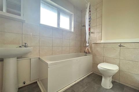 82 Barnfield Way, Oxted, RH8 9QG