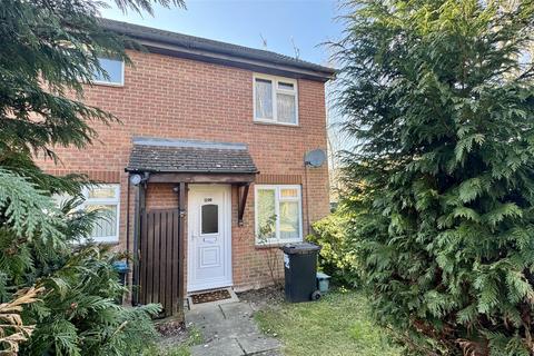 82 Barnfield Way, Oxted, RH8 9QG